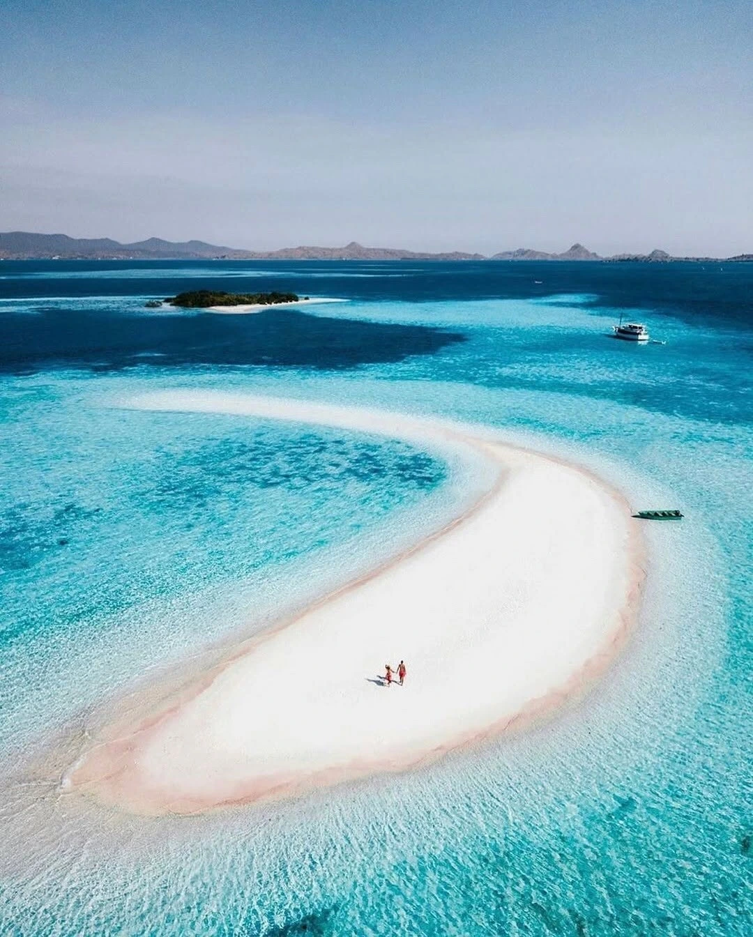 best beaches in Komodo