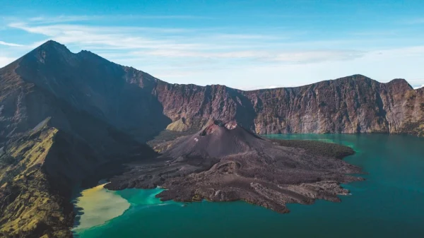 Flores mountains