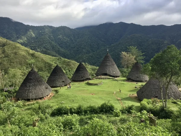 how to get to Wae Rebo Village