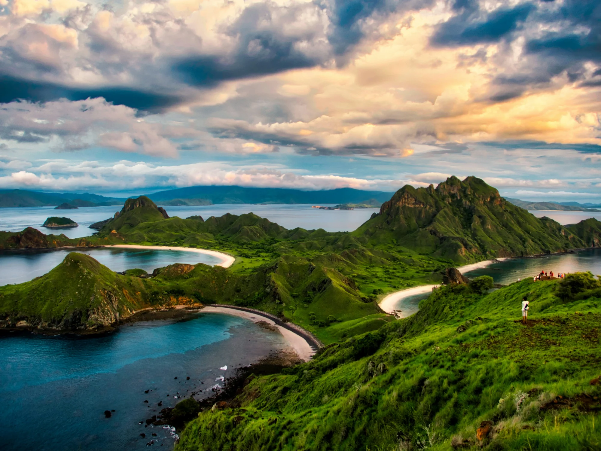 best time to visit Padar Island
